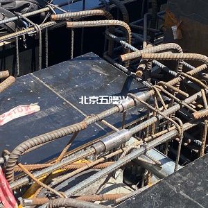 型鋼勁性柱與鋼筋連接