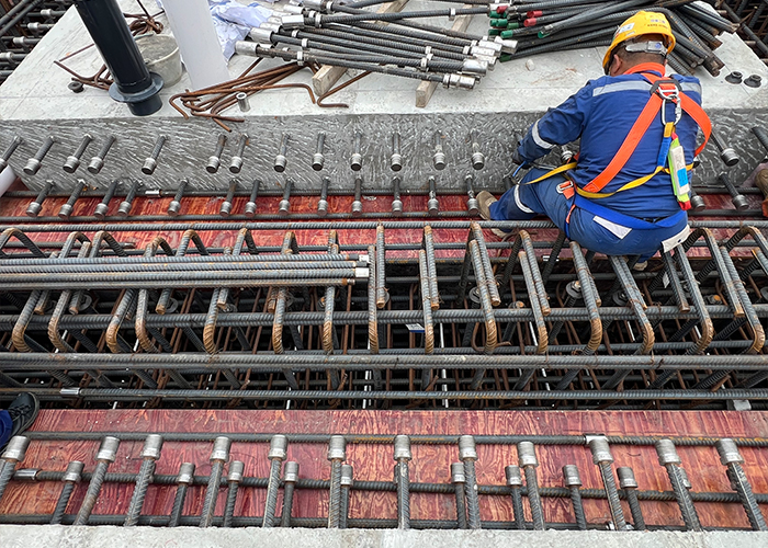 五隆興雙螺套鋼筋連接技術(shù)在大體積混凝土預(yù)制板拼接中的應(yīng)用插圖2